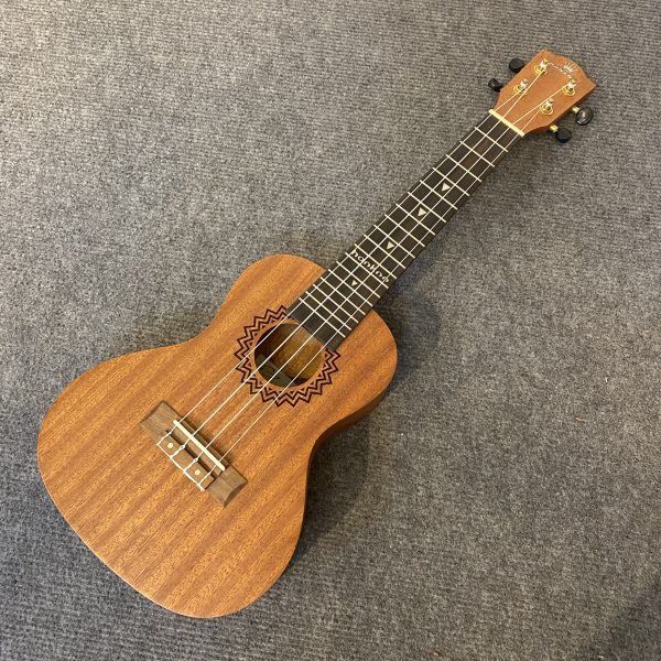 Ukulele Concert BWS màu gỗ