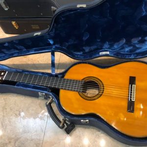 Guitar Classic Yamaha C400