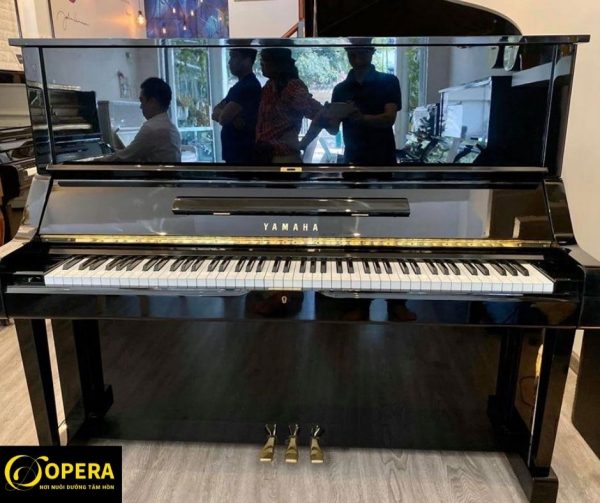 Piano Yamaha UX