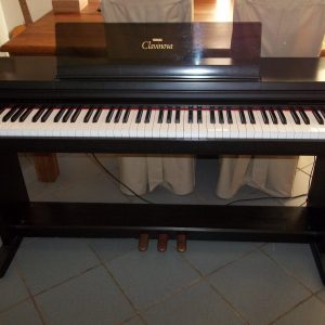 Piano Yamaha CLP560