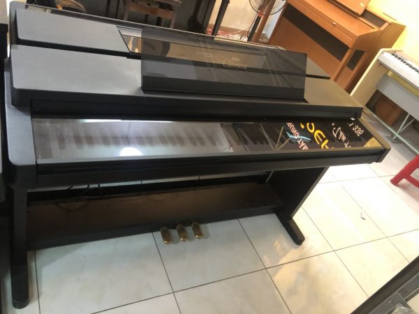 Piano Yamaha CLP650