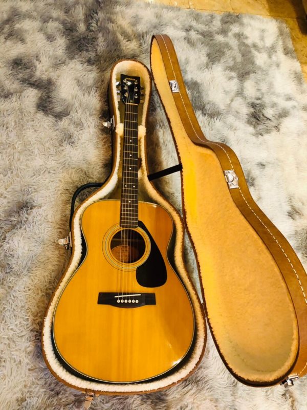 Guitar Yamaha F152