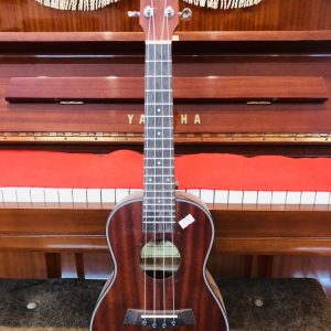 Ukulele Concert BWS màu đỏ