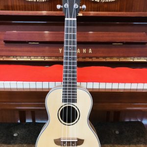 Ukulele Concert viền trơn