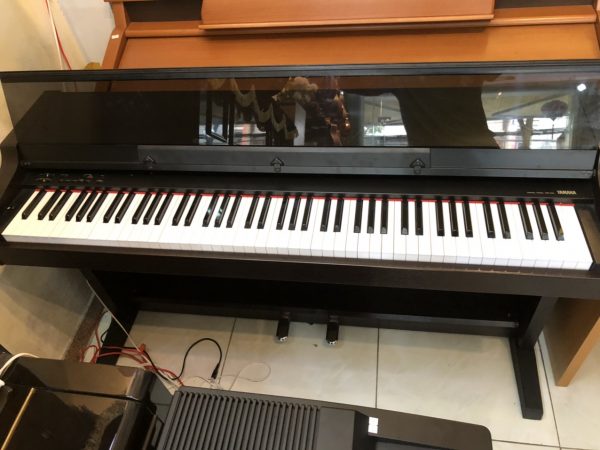 Piano Yamaha YDP200